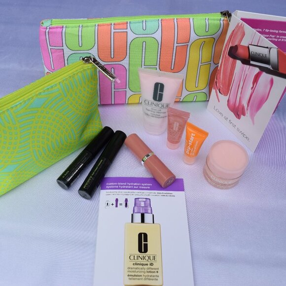 Clinique Beauty Gift Set-2 Green PouchesEyeCleanserLipstick&Mascara-10pc-NEW